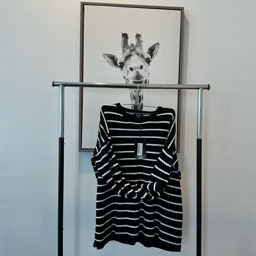 Men’s long sleeve shirt-sweater.